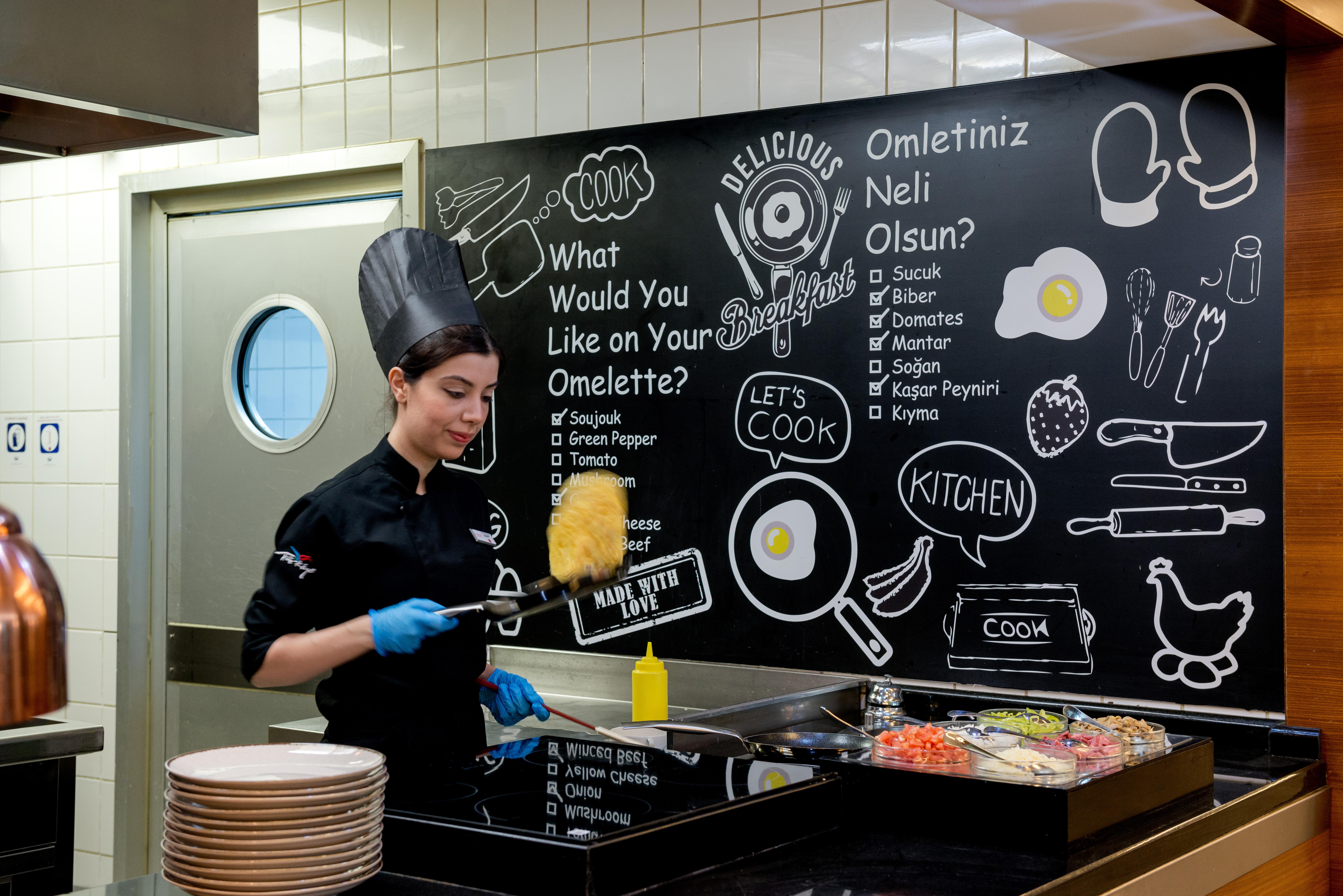 Ramada Plaza By Wyndham Istanbul City Center (Adults Only) Exterior foto A Turkish omelette