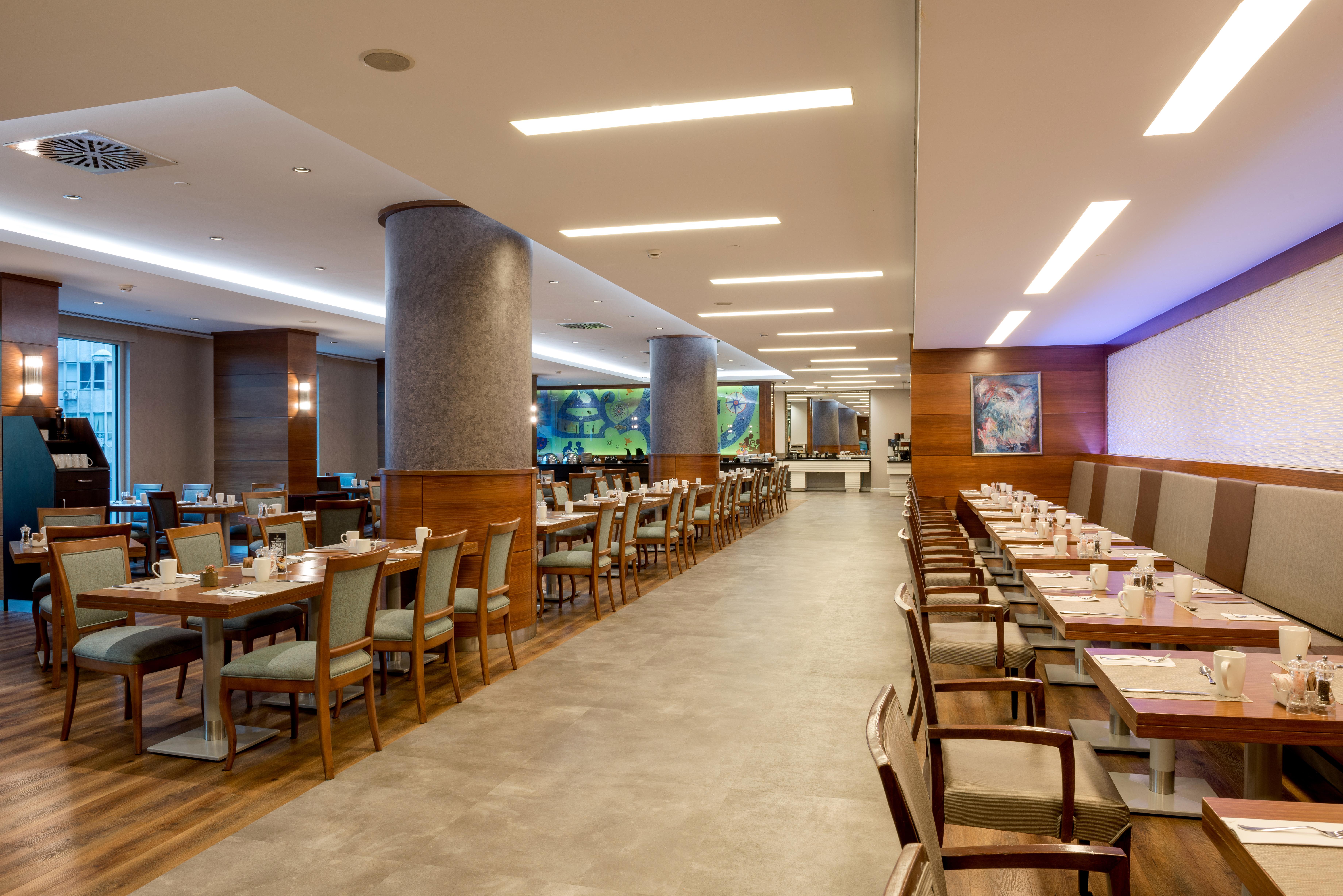 Ramada Plaza By Wyndham Istanbul City Center (Adults Only) Exterior foto The restaurant