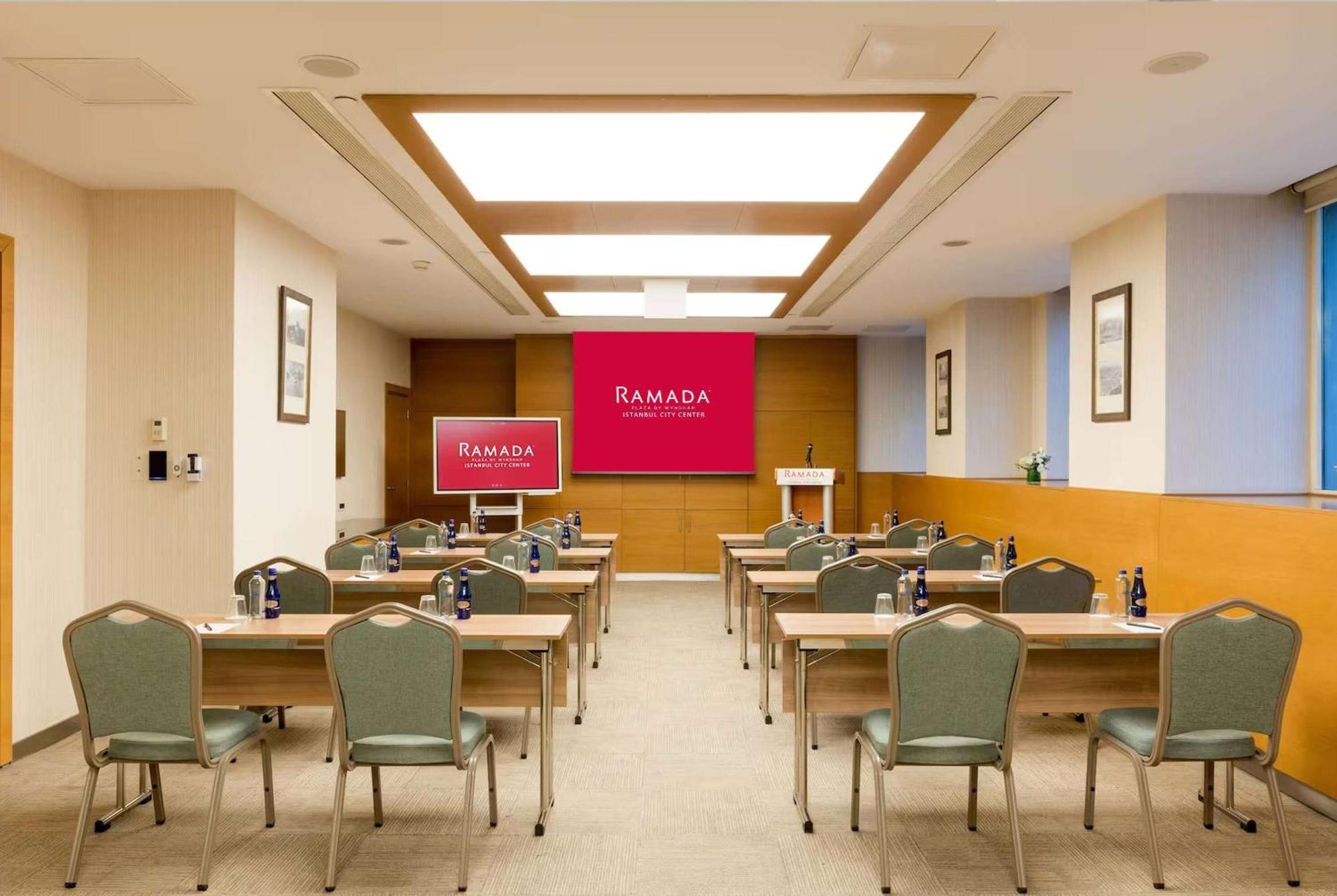 Ramada Plaza By Wyndham Istanbul City Center (Adults Only) Exterior foto Meeting room