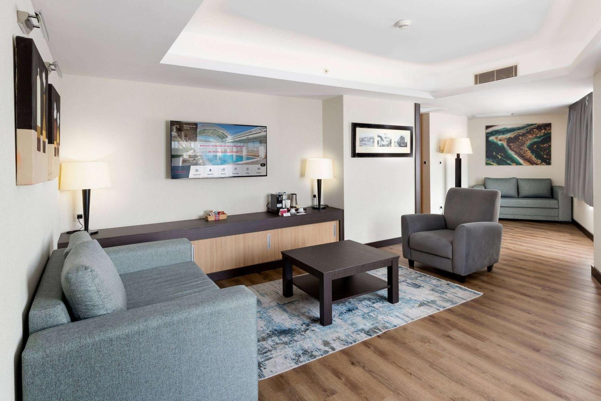 Ramada Plaza By Wyndham Istanbul City Center (Adults Only) Exterior foto Suite