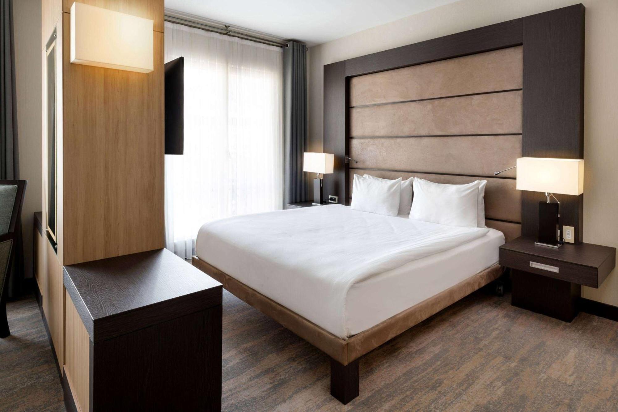 Ramada Plaza By Wyndham Istanbul City Center (Adults Only) Exterior foto