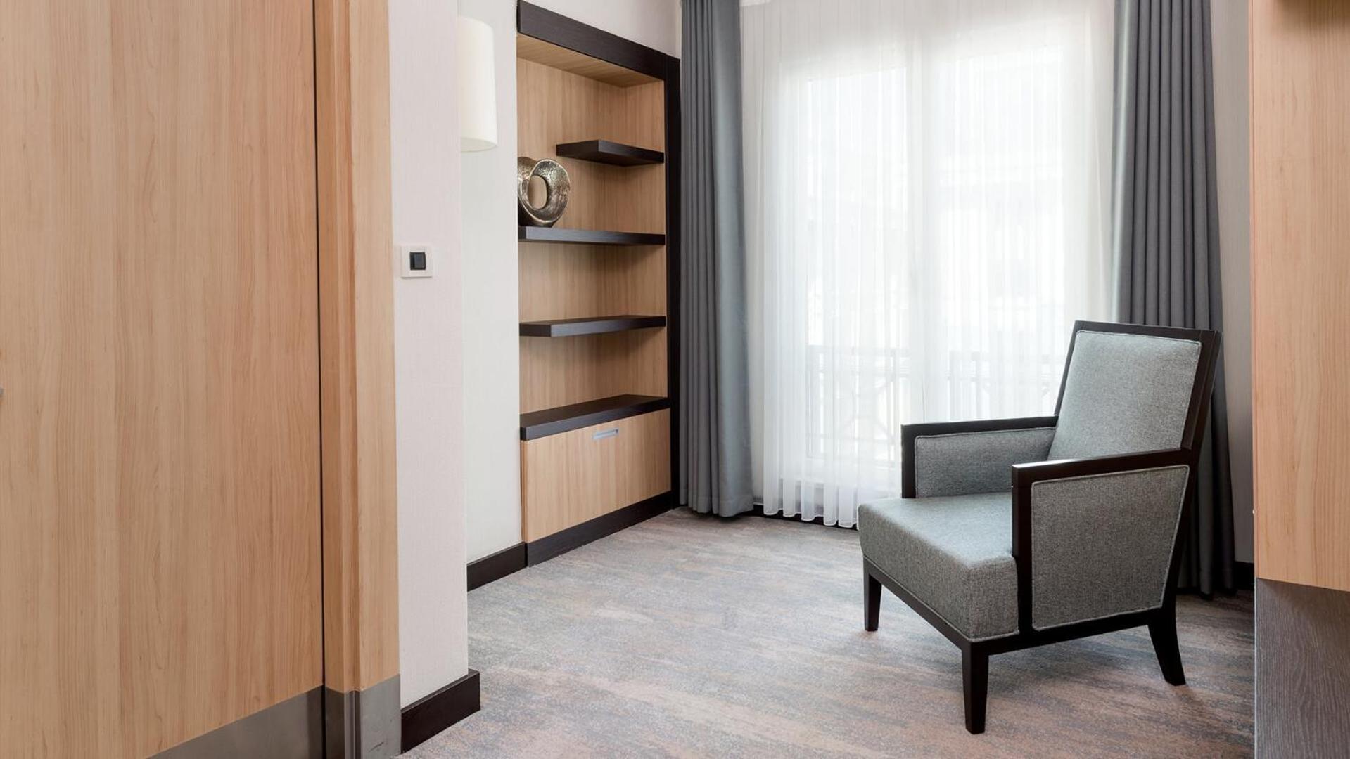 Ramada Plaza By Wyndham Istanbul City Center (Adults Only) Exterior foto A room at the hotel