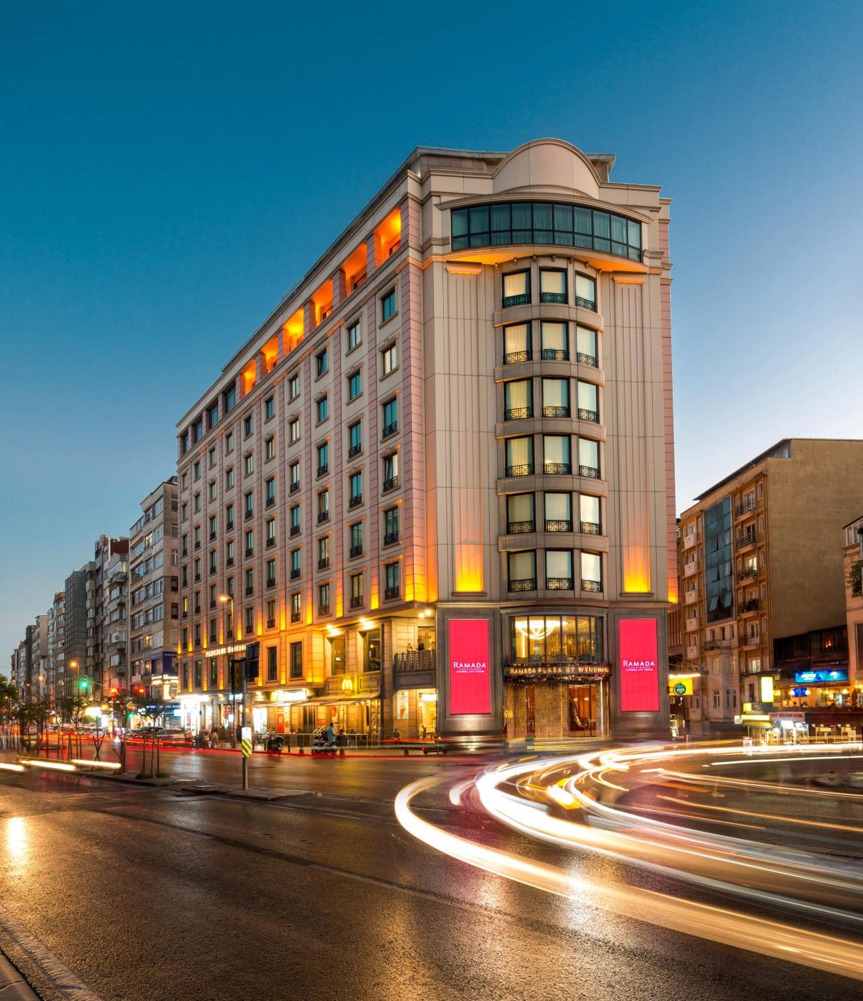 Ramada Plaza By Wyndham Istanbul City Center (Adults Only) Exterior foto Hilton Athens