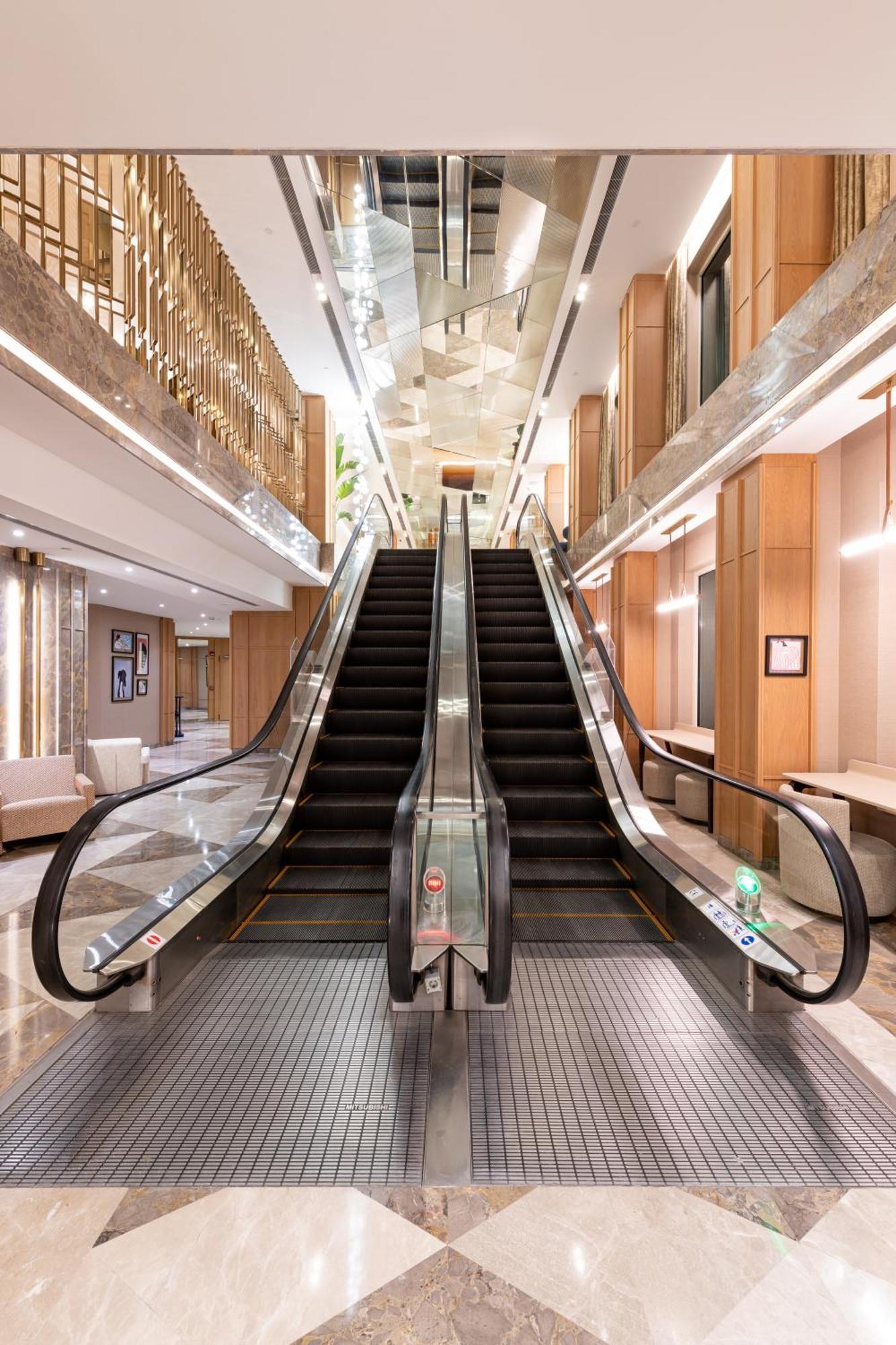 Ramada Plaza By Wyndham Istanbul City Center (Adults Only) Exterior foto