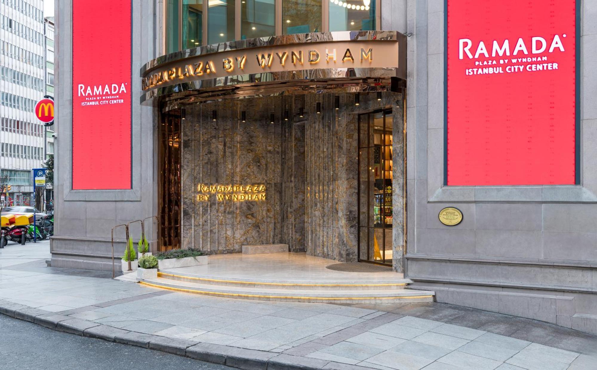 Ramada Plaza By Wyndham Istanbul City Center (Adults Only) Exterior foto
